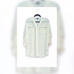 (XS) Guess Blouse, worn twice. 100% Polyester